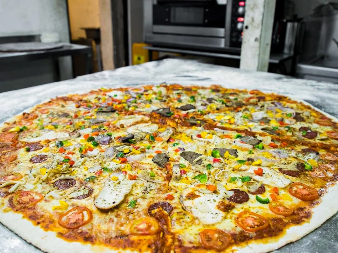 pizza-day-2021-largest-pizza-tuktuk