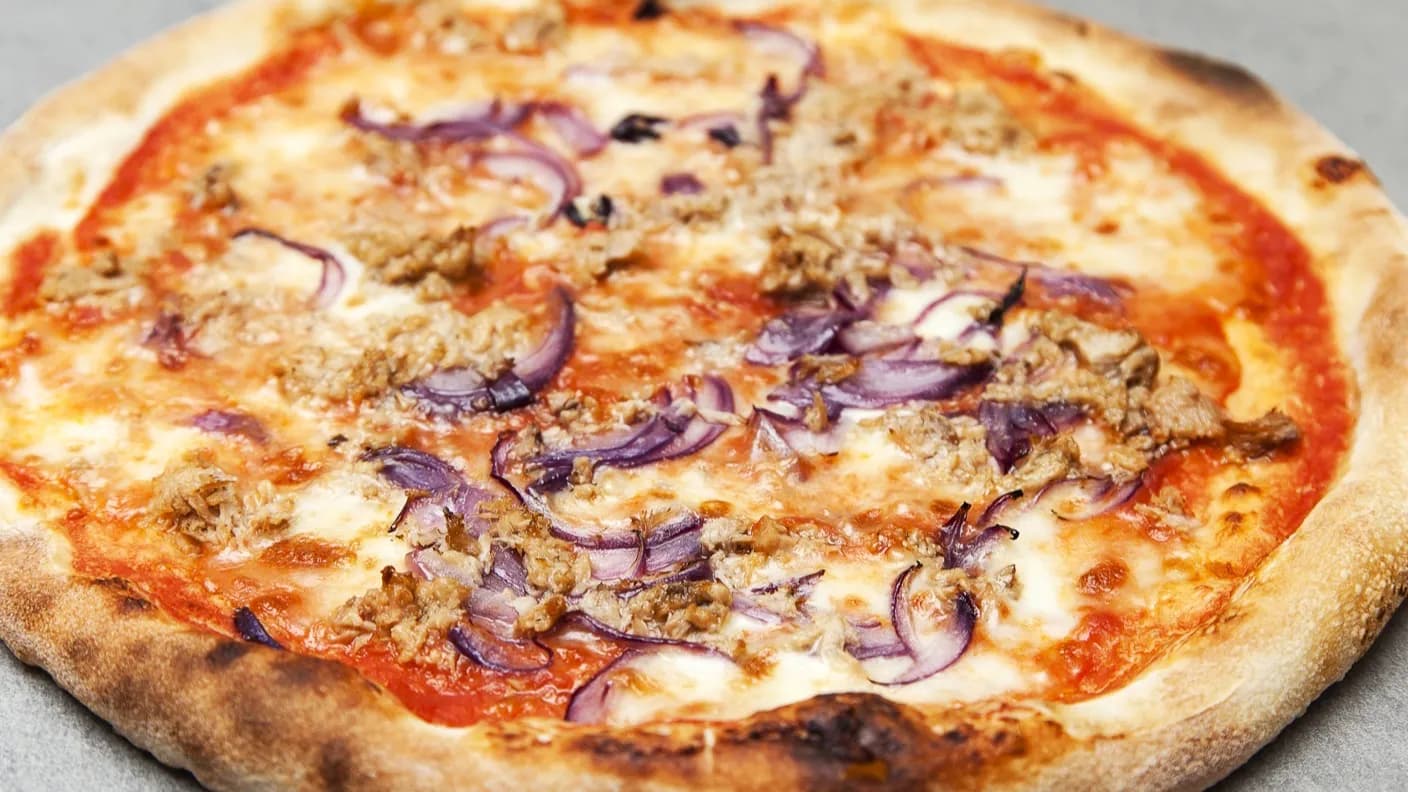 Best Pizza al Tonno Cipolla in Negombo